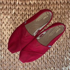 Red Barely Worn Toms - Size 8